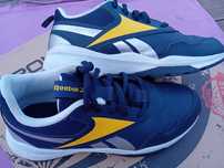 Bury sportowe REEBOK XT rozmiar 35 długość 23 buciki granatowe biała