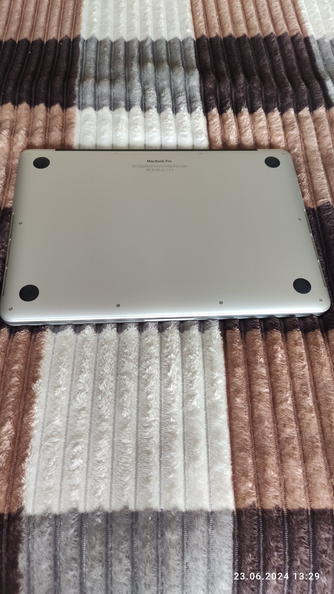 Продам Macbook pro A1502 2015