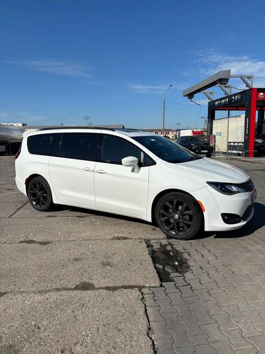 Chrysler Pacifica Chrysler Pacifica limited S 3.6 v6 lpg 2019