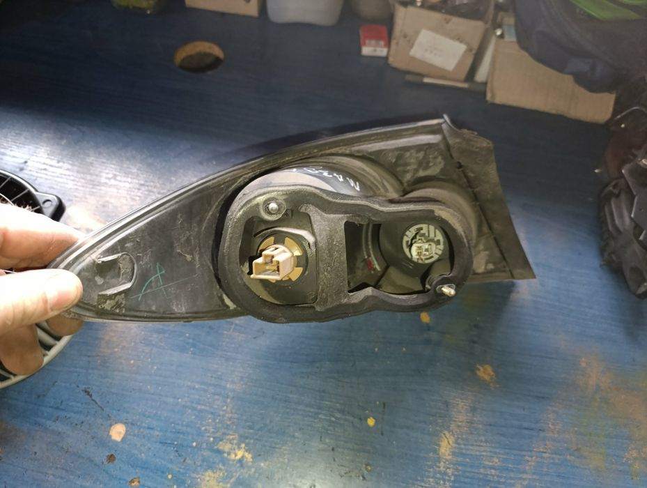 Фары Мазда 6 gg 2004