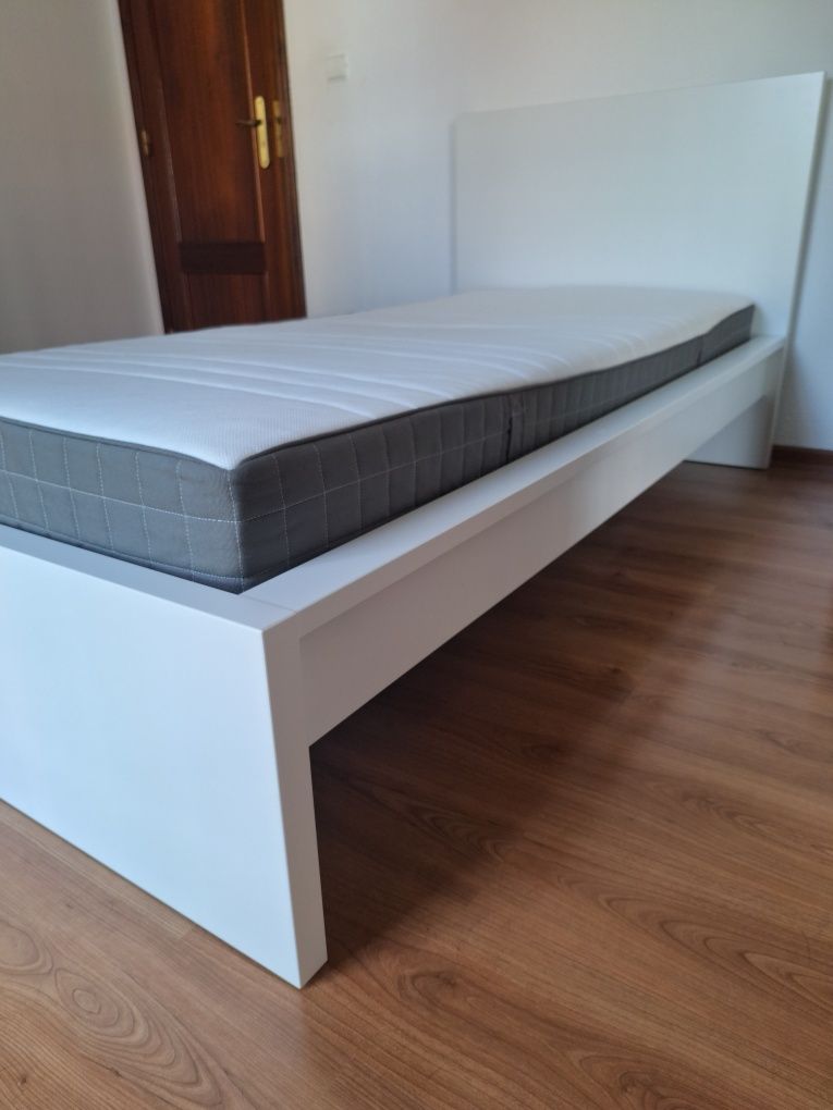 Cama Malm - Colchão Morgedal - Estrado em Madeira