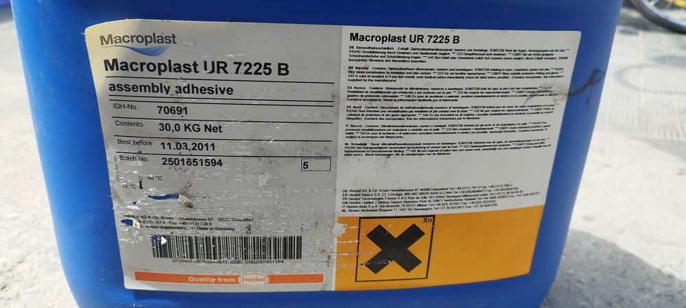 Продам клей macroplast