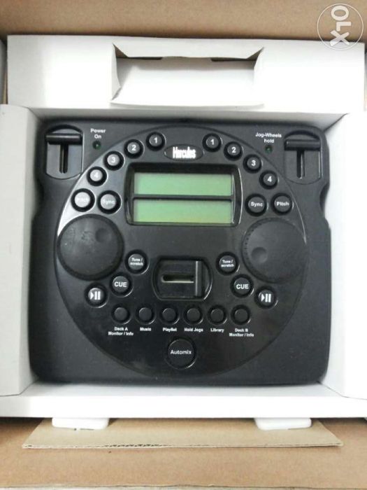 consola para DJ com phones e wireless