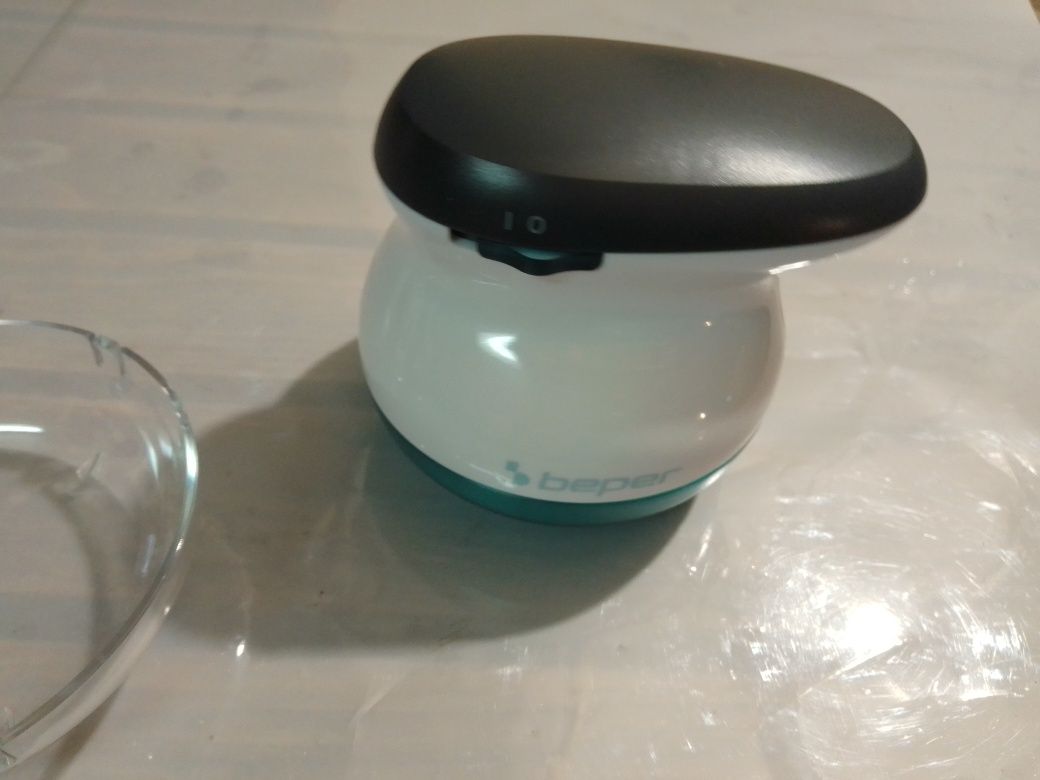 Golarka do ubrań akumulatorowa USB Beper