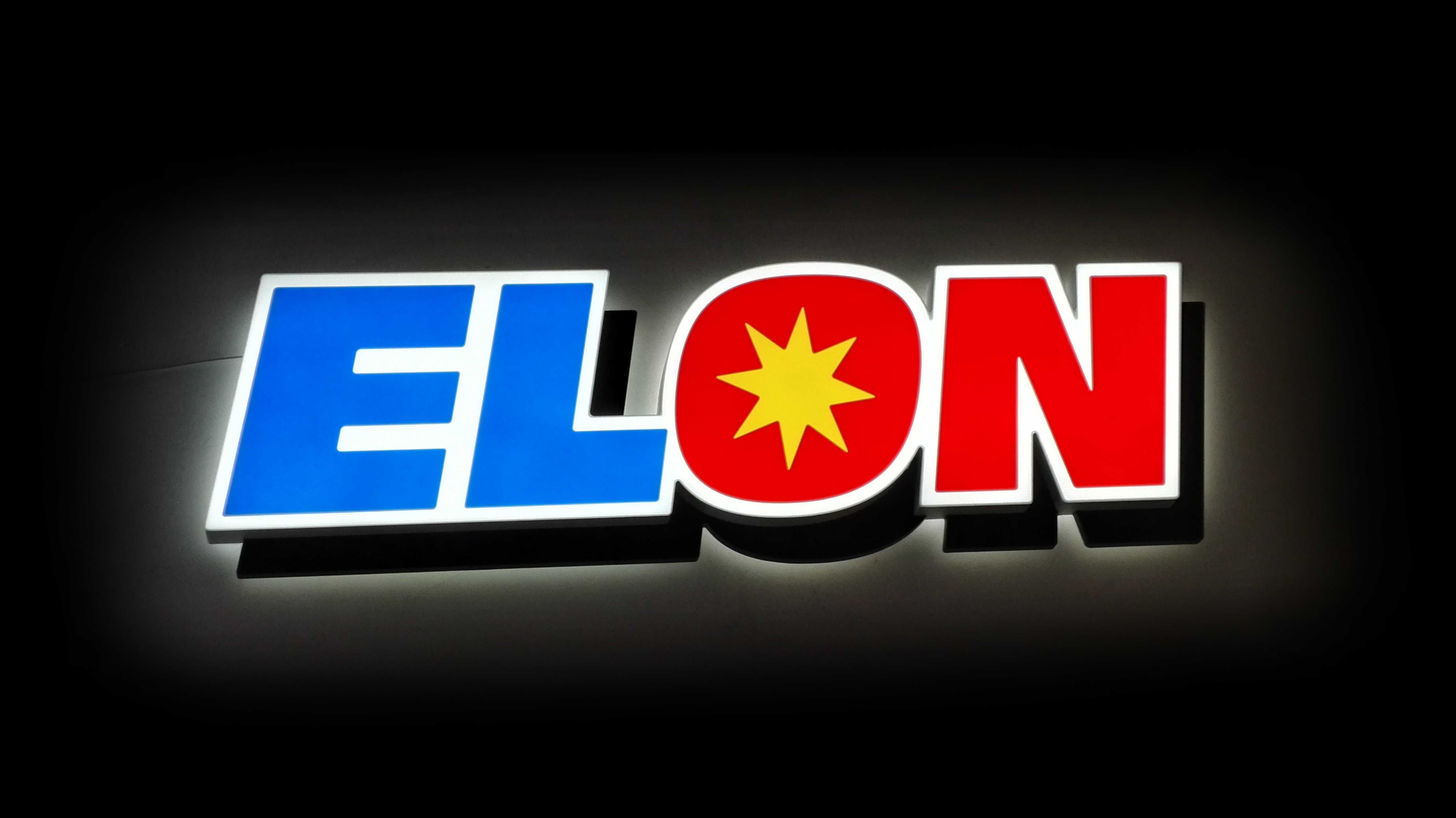 Litery przestrzenne 3D Blokowe LED Logo podświetlane Kaseton Pylon