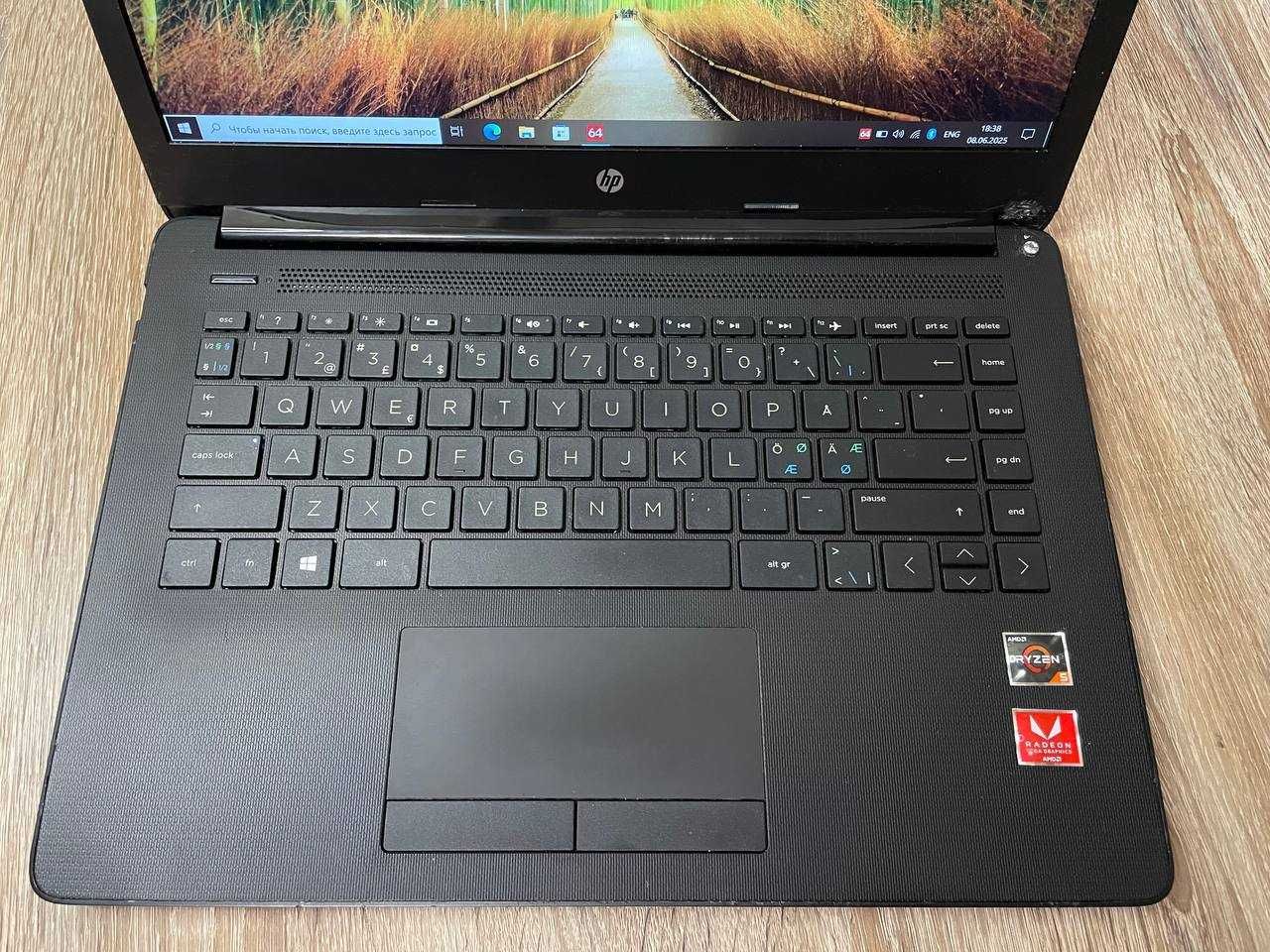 Ноутбук HP CM0822, Ryzen 5, SSD, 8 ГБ ОЗП, екран FHD, нюанси по корпус