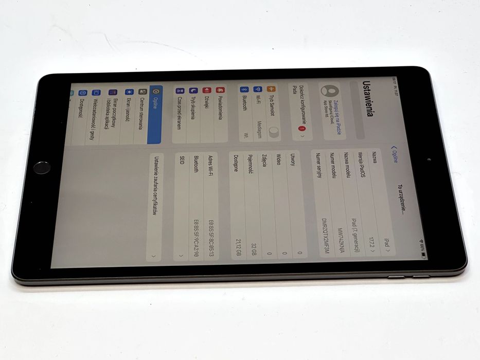 zadbany iPad 7 gen . 32gb space gray 10,2''