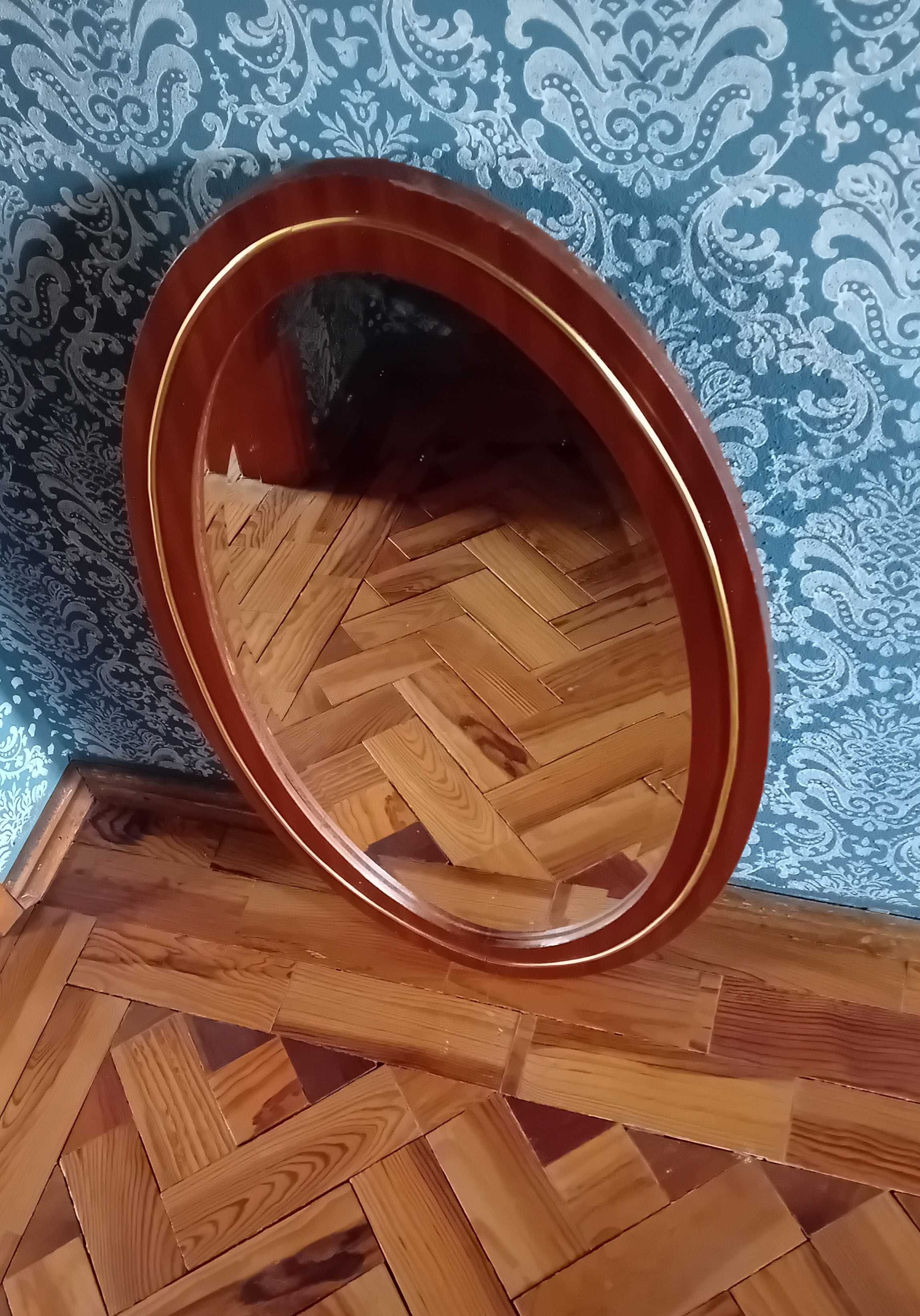 Espelho oval (Entrada ou Quarto)