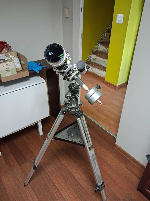 Teleskop astronomiczny Sky-Watcher - STARTRAVEL 102 wraz z montażem