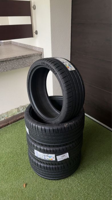 Michelin Pilot Sport 4s 235/35/19 2025rok