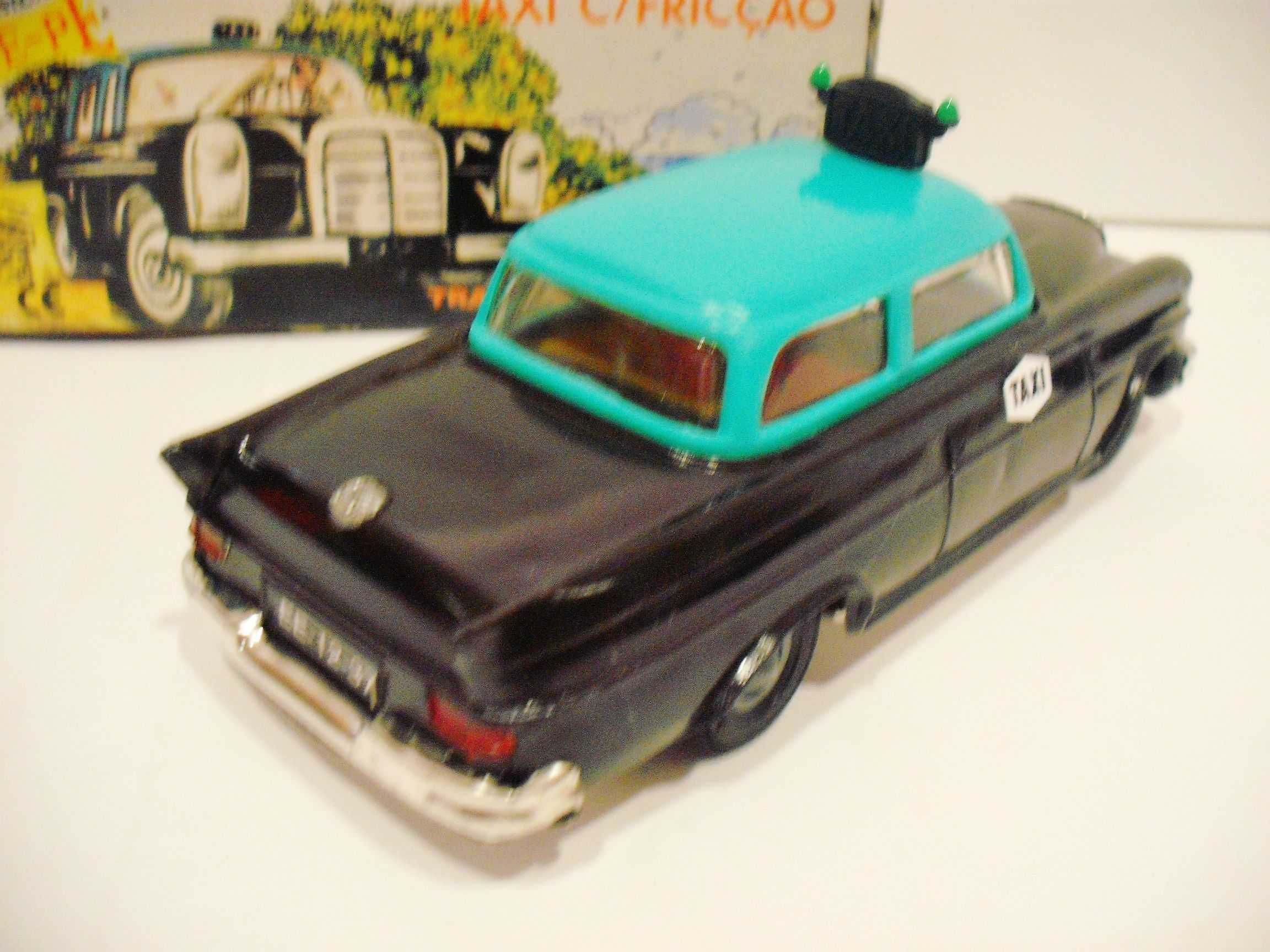 Mercedes TAXI da JATO com fricção - esc. +/- 1/32