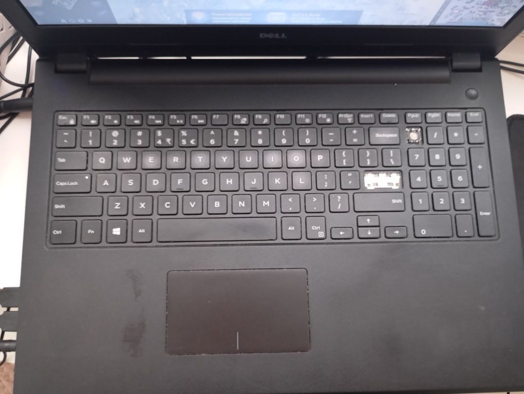 Dell Inspirion 15, intel i5/8ggb ram/invadia 2ggb