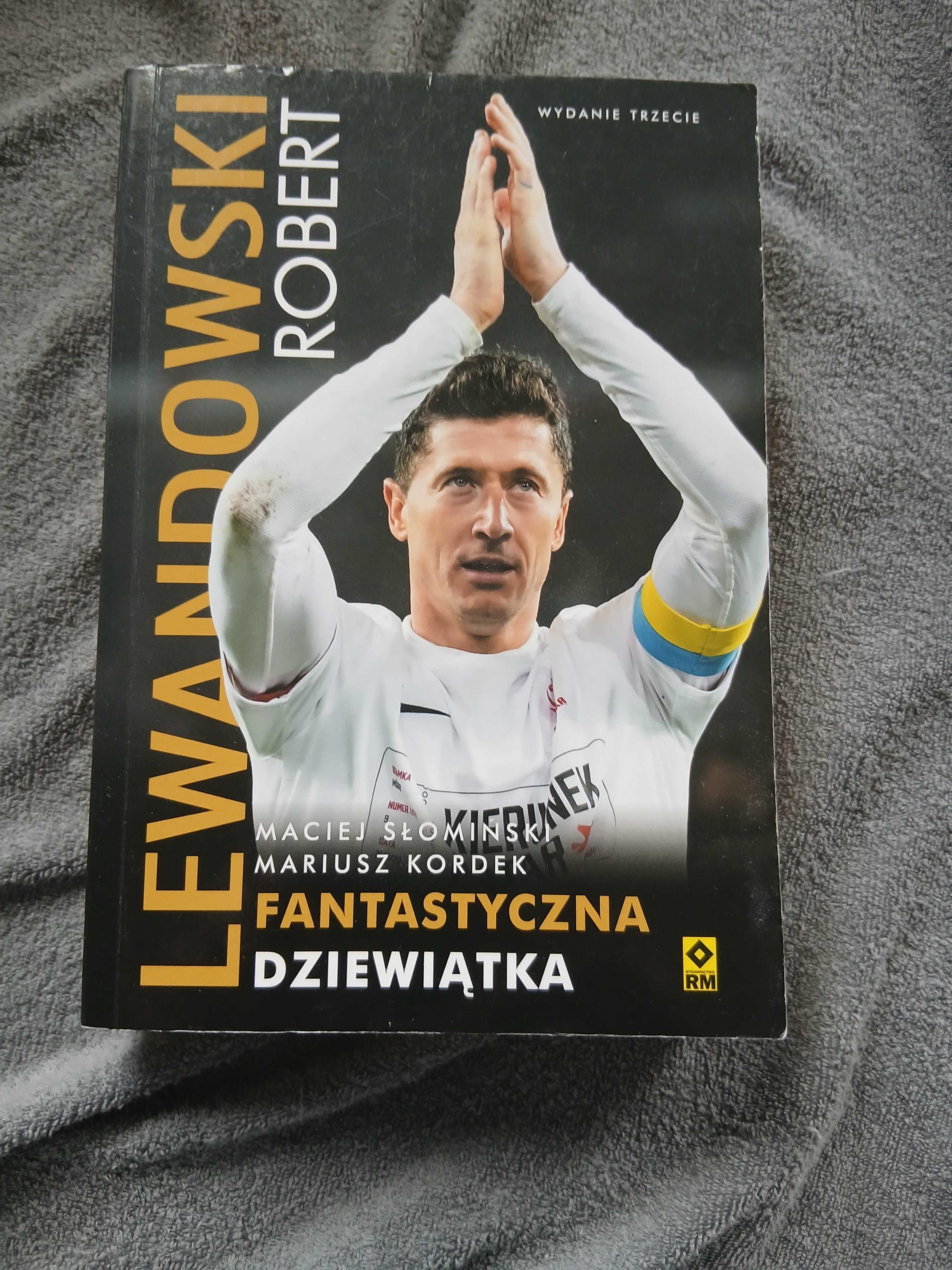 Książka "RL Fantastyczna dziewiątka" Maciej Słomiński i Mariusz Kordek
