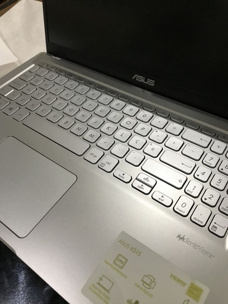 Portátil NOVO Asus F515E