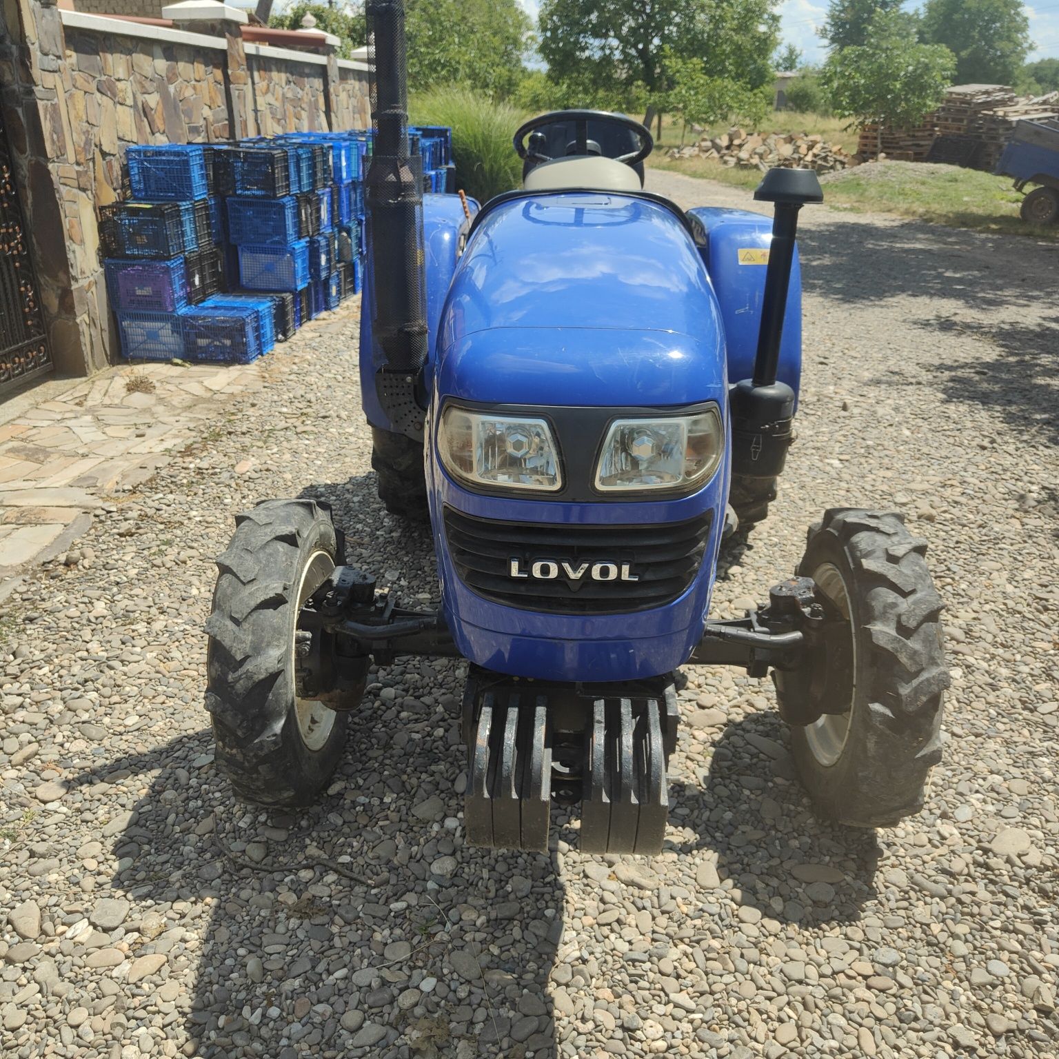 Трактор FOTON LOVOL 244