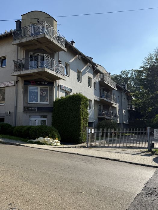 Atrakcyjne mieszkanie 36 m² blisko centrum – z garażem i piwnicą