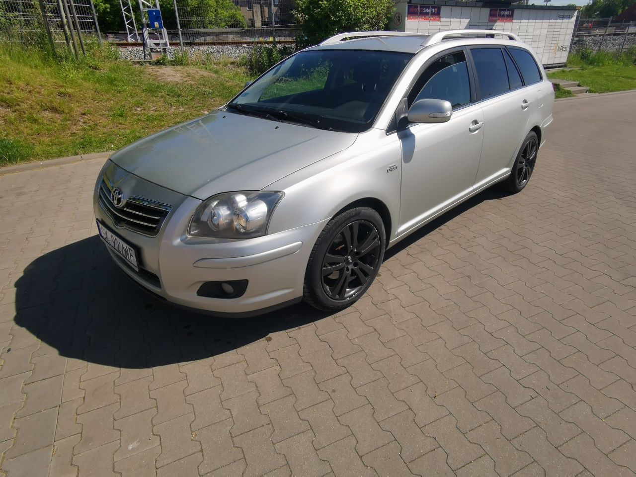 Toyota avensis t25 2.2d 180 km