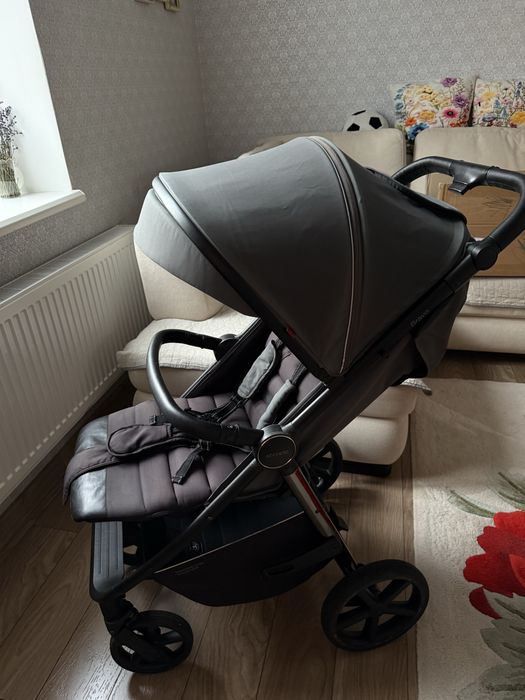 Carrello Bravo Plus прогулянковий візок коляска
