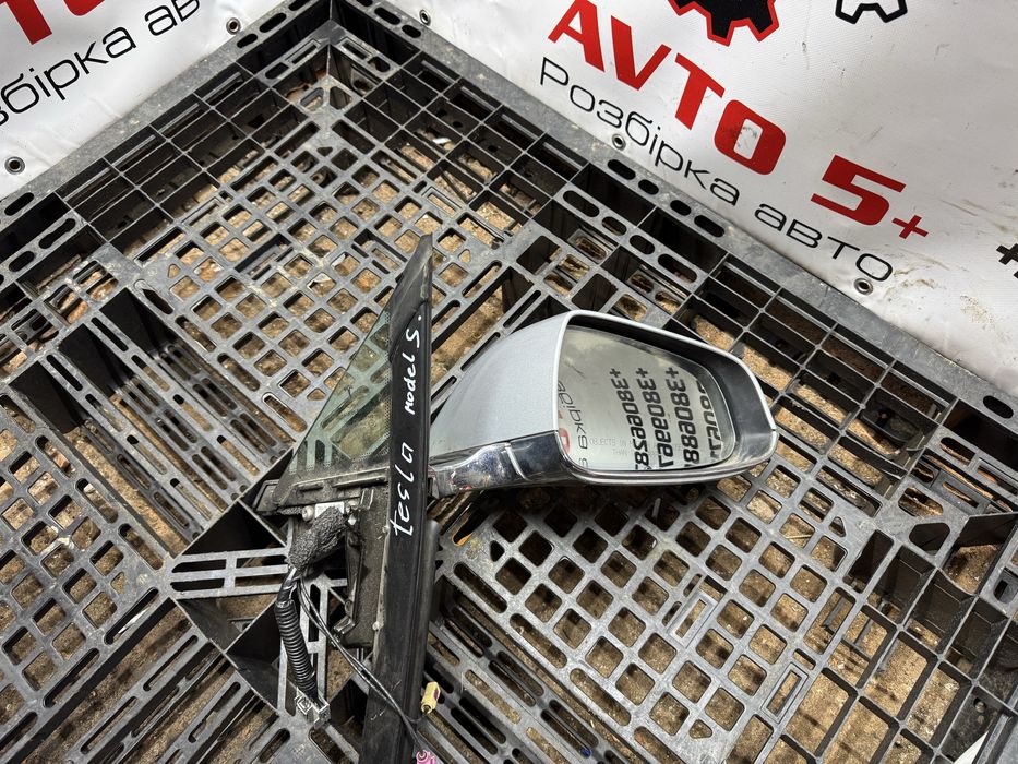 Дзеркало бпереднє бічне праве ліве Tesla Model S