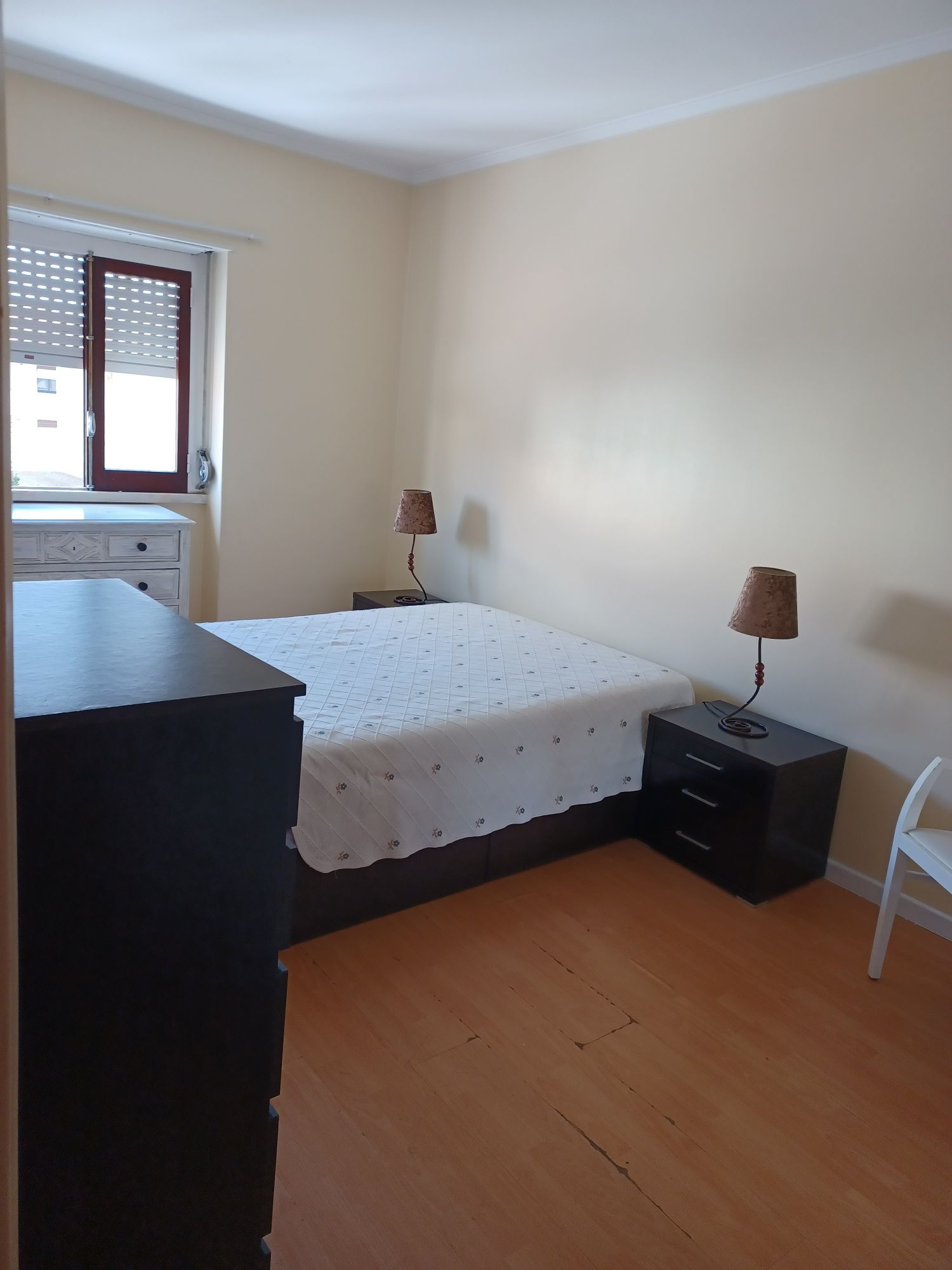 Quarto para casal perto da estação de comboios