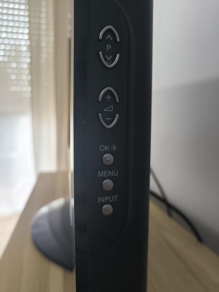 TV LG à venda 32 polegadas – Bom estado