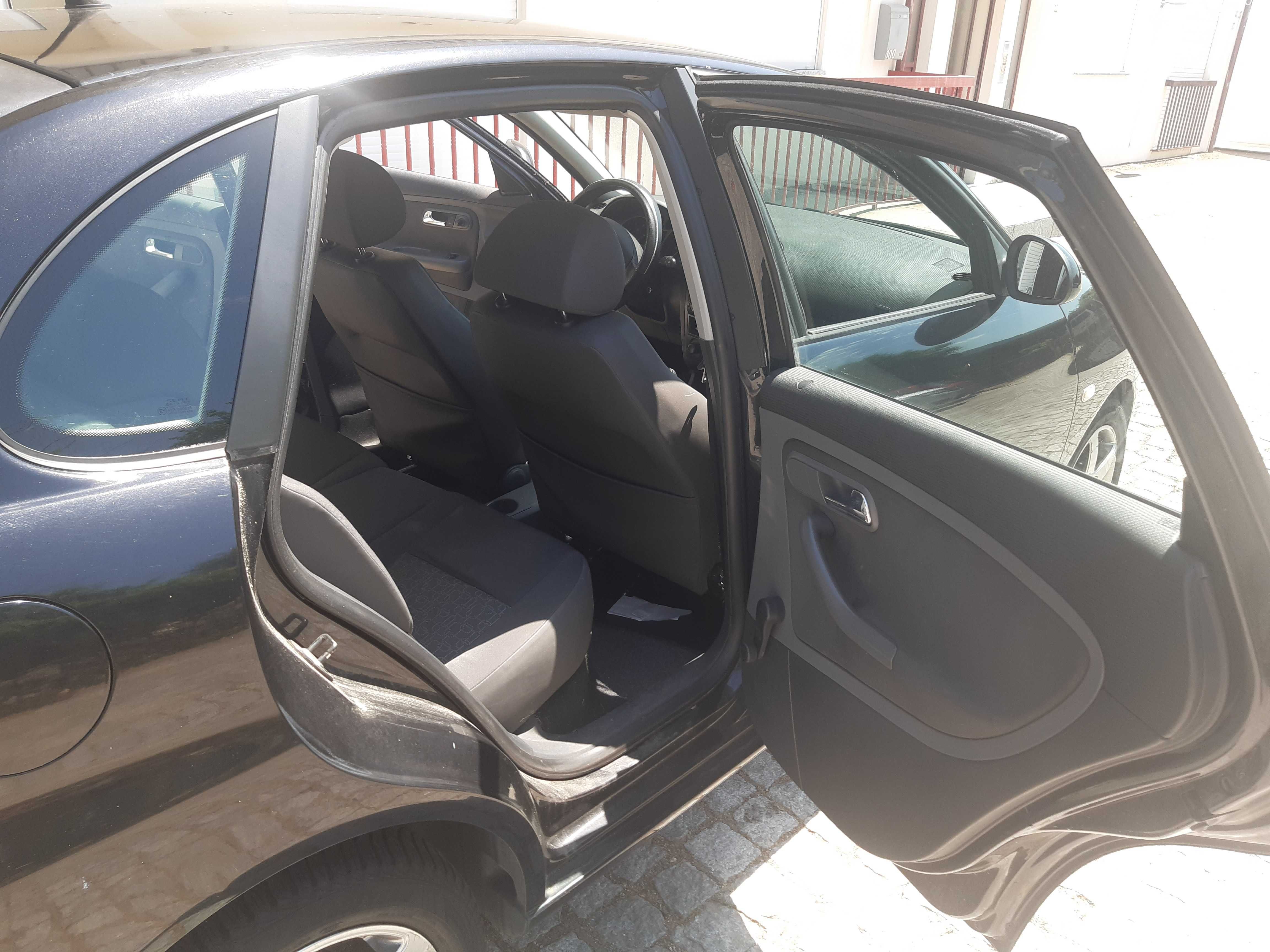 SEAT IBIZA - Nacional - 5 Lugares  Gasolina | €2.600