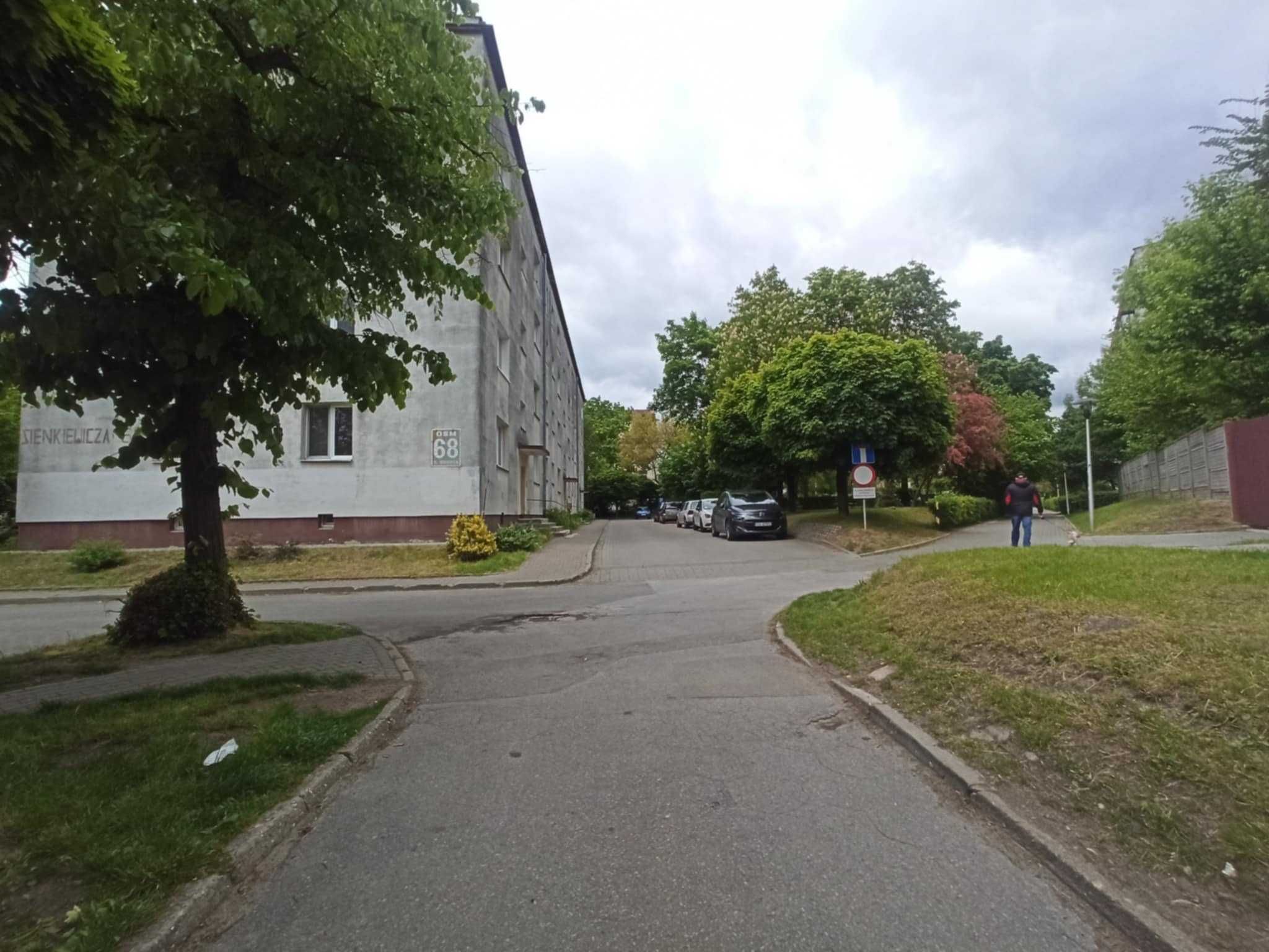 Sprzedam kawalerkę 35m ,II p, ul Sienkiewicza 68