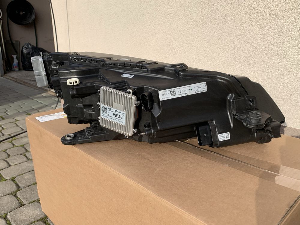 Sprzedam lampe przod skoda superb 2021rok