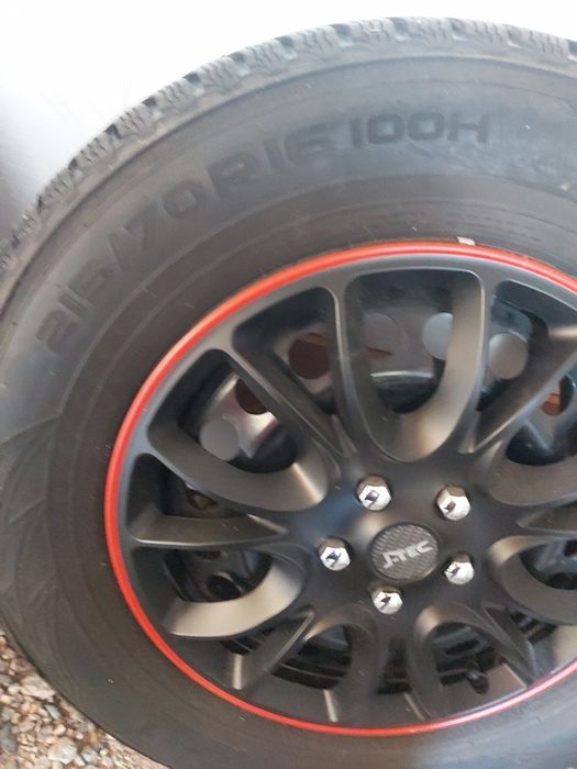 Sprzedam całe koła z czujnikami ciśnienia 215/70 R16
