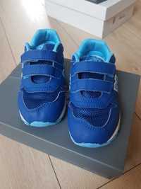 Buty New Balance niebieskie r. 25