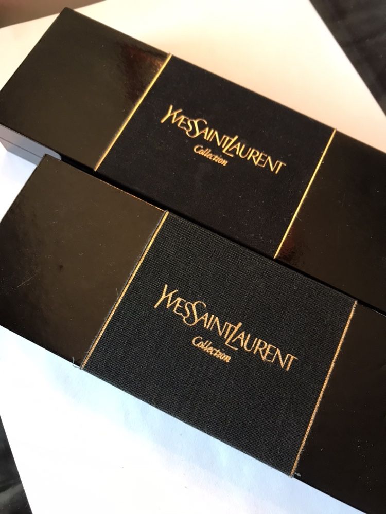 Conjunto de canetas Yves Saint Laurent douradas e pretas