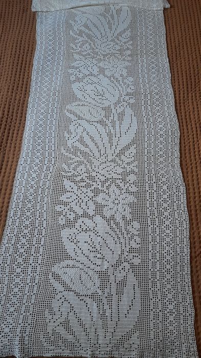 Renda manual vintage com 2,40x0,50 m  - Bom estado