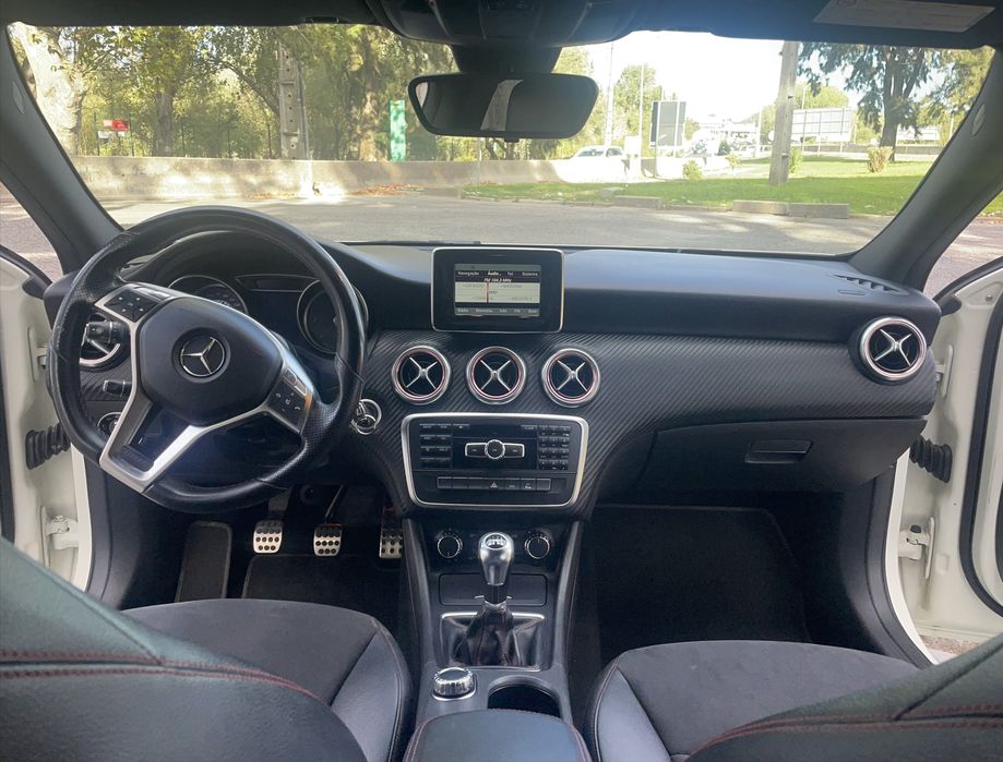 Mercedes A200 CDI AMG LEDS Estofos alcantra e pele
