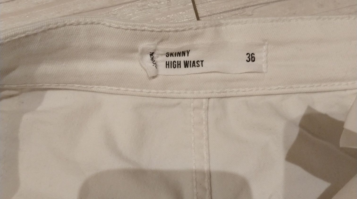 Spodnie dżinsowe skiny high wiast 36