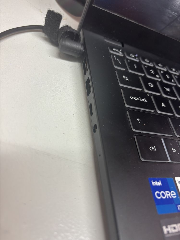 Portátil MSI Modern 14 C13M como novo