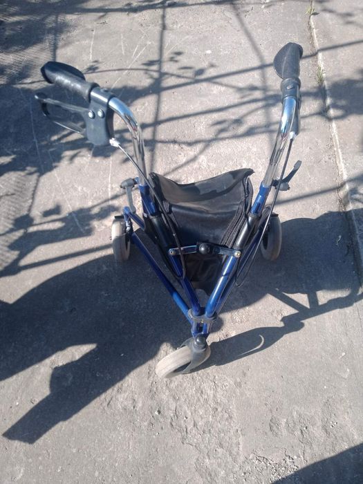 Ходунки на три колеса