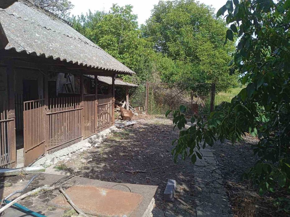 Будинок 4 кімнати на великій землі 30 соток с. Мочола 5 км до Берегова