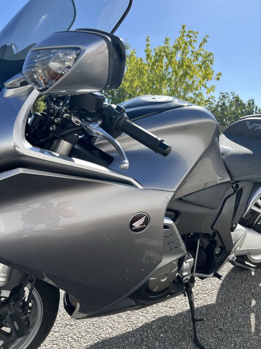 Honda vfr 1200 poucos km