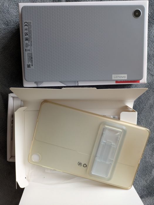 Планшет Lenovo Tab M8