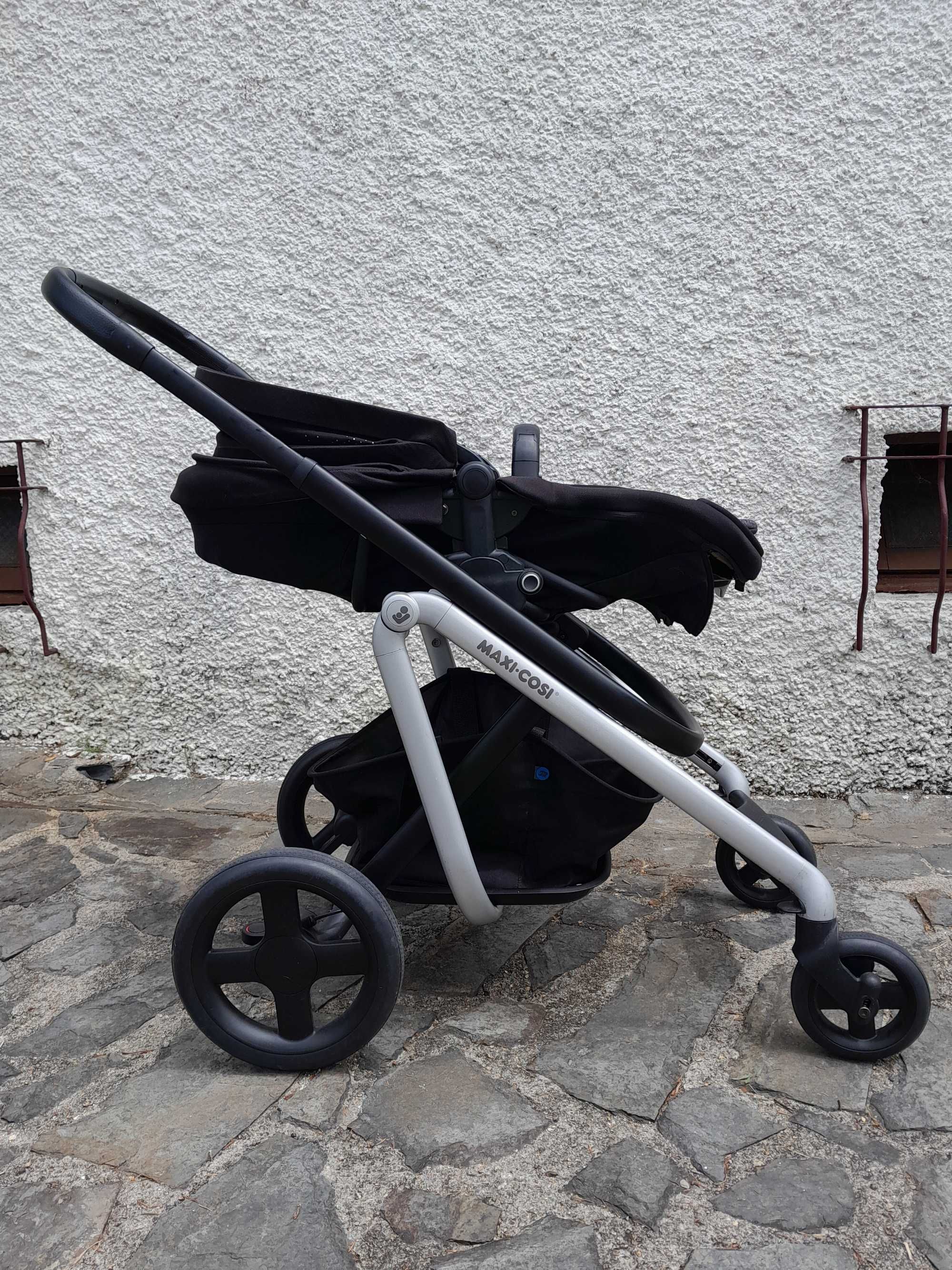 Maxi Cosi Carrinho de Bebé + Acessórios