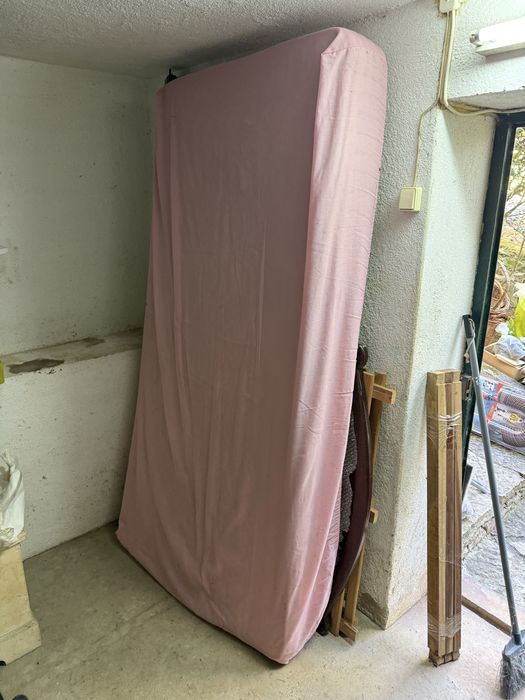 Cama de solteiro + Colchao