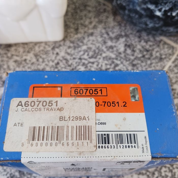 Material novo ainda dentro das embalagens para opel