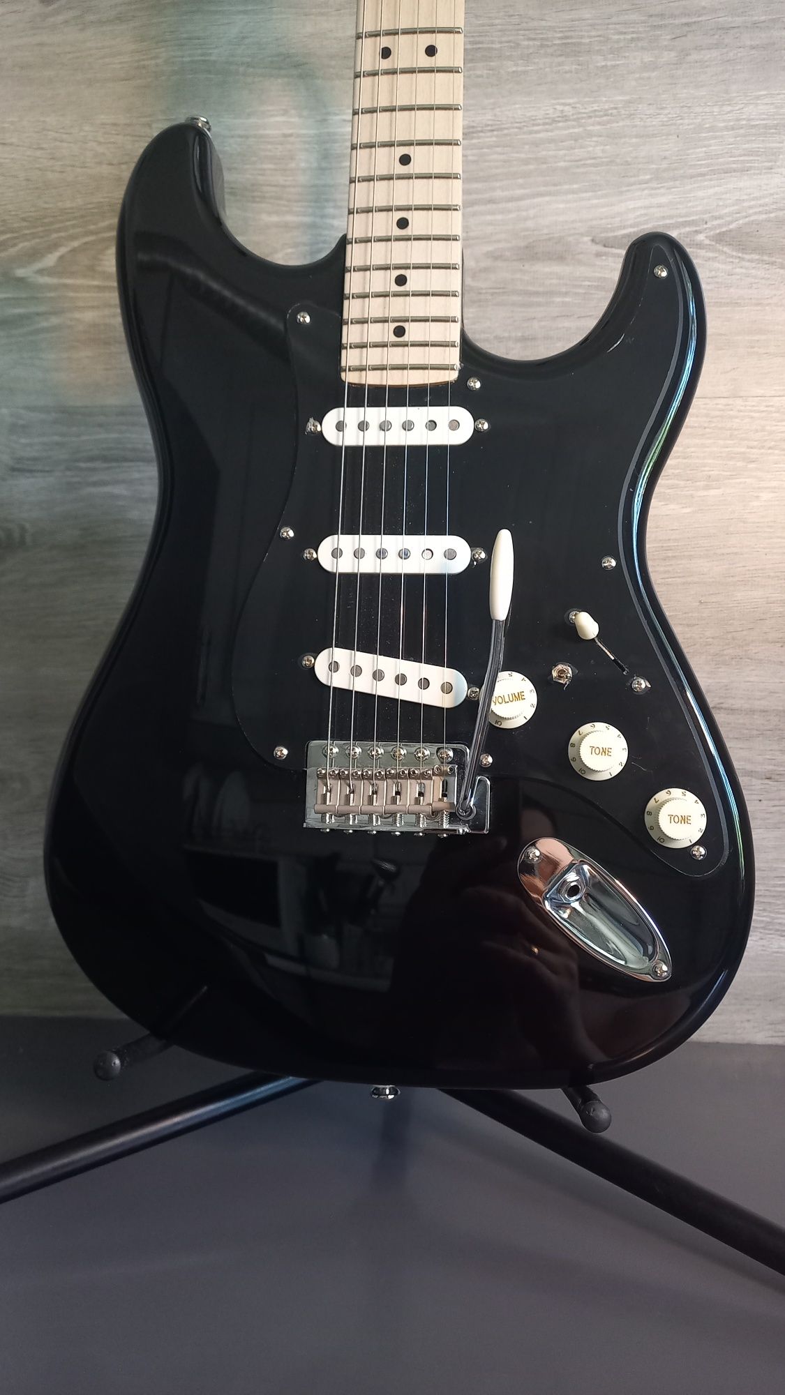 Майстрова Fender Black Strat SSS