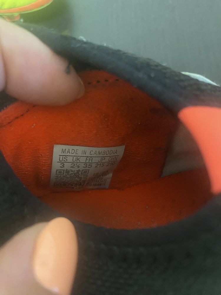 Chuteiras adidas como novas 35