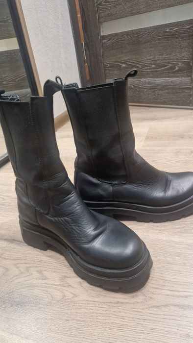 Жіночі шкіряні челсі