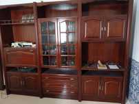 Móvel de sala com mesa e 4 cadeiras