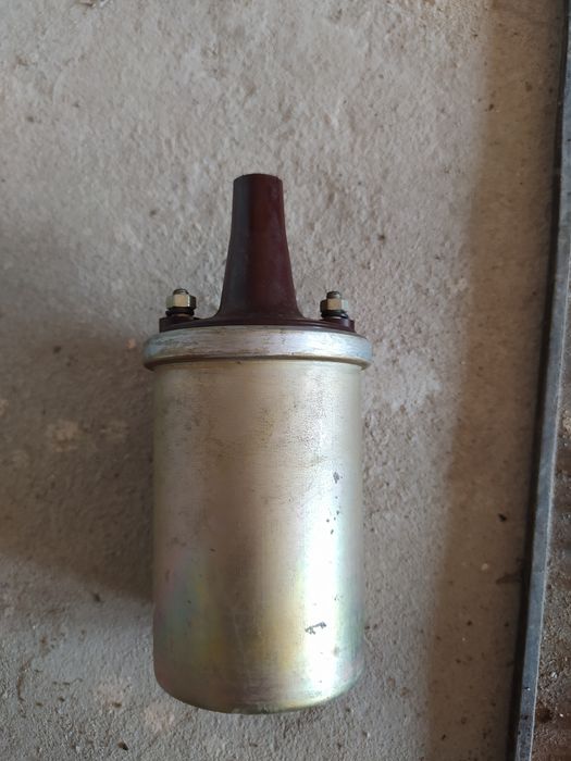 Котушка зажигання і тросики педалі газу