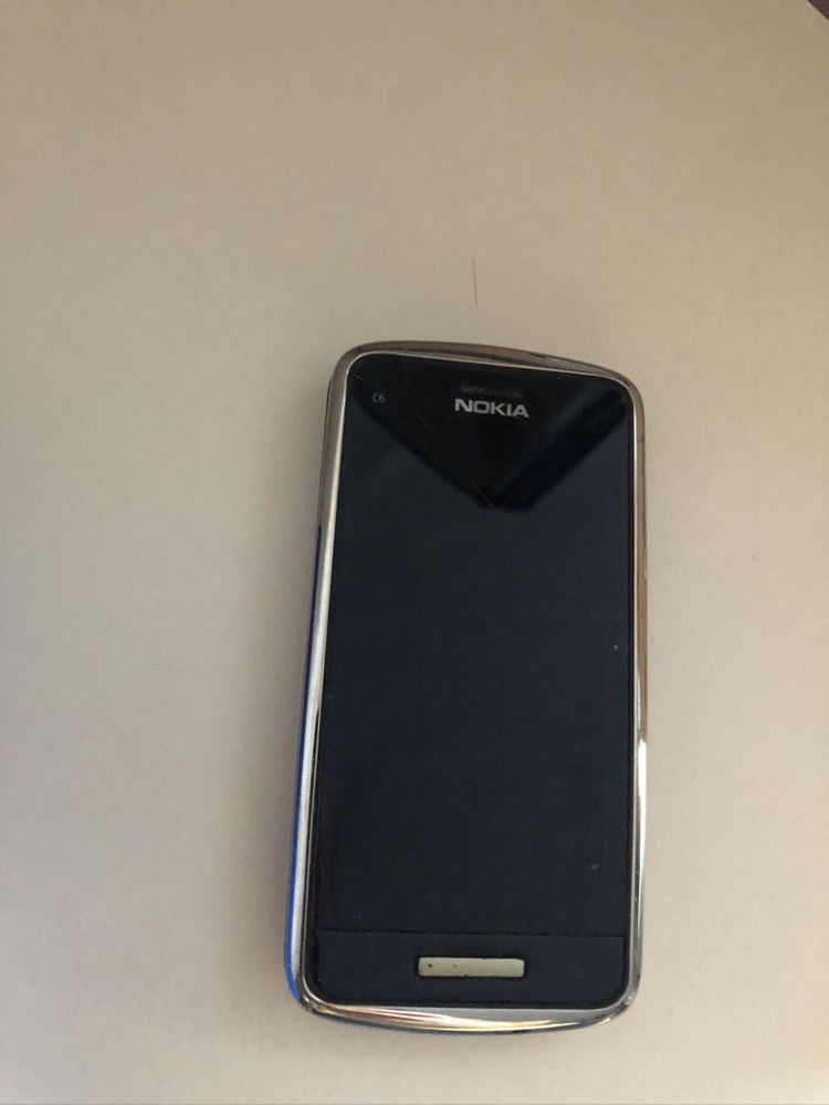 Nokia c6-01 телефон