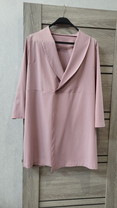 Плаття-піджак пудрового кольору