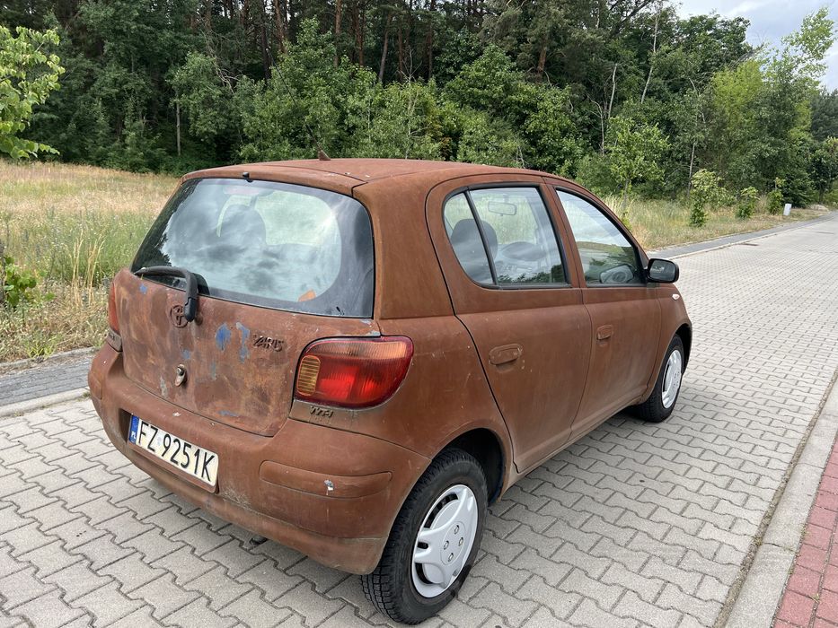 Toyota Yaris 1.0 65KM 2003r. "Rusty look"